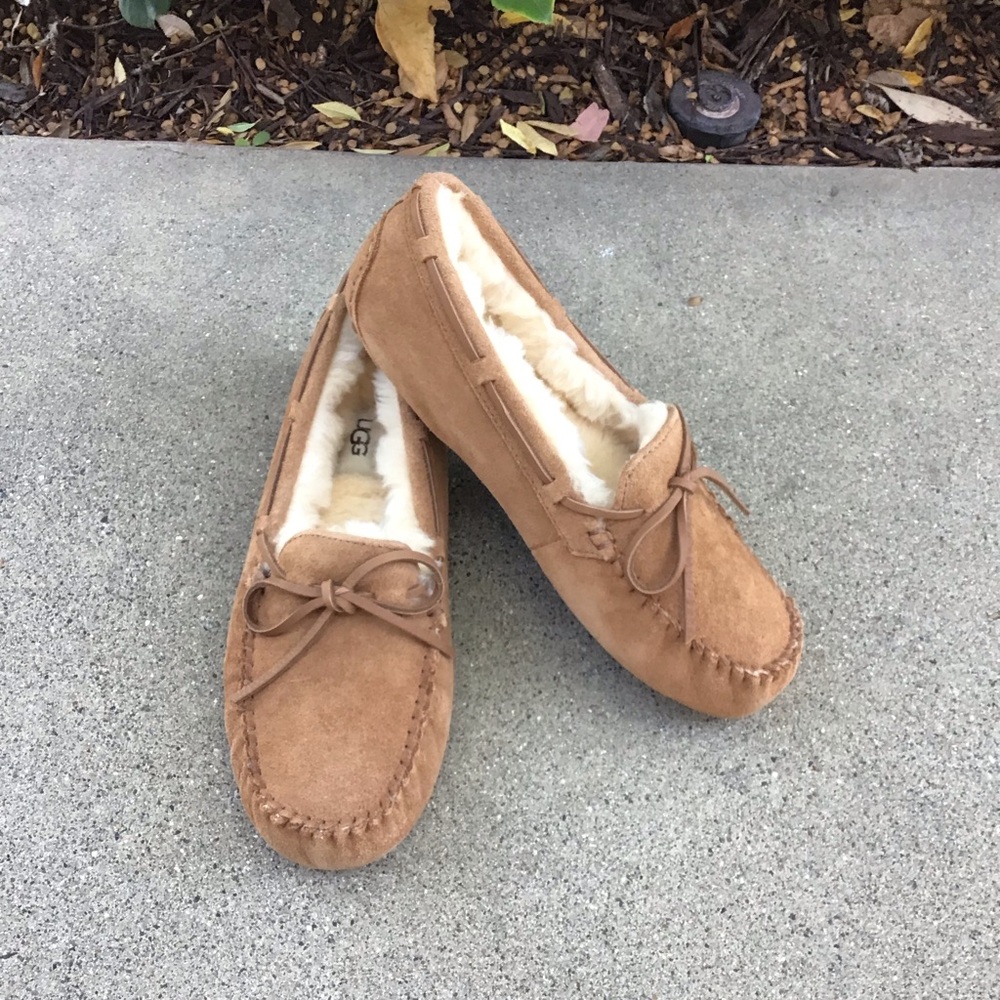 UGG Men’s Olsen chestnut Tan Moccasin Slippers